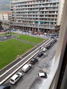 Autoscala in azione in P. Martiri a Savona